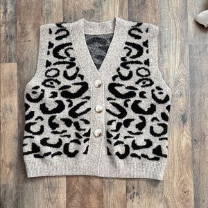 SHEIN Beige and Black Leopard V-Neck Sweater Vest
